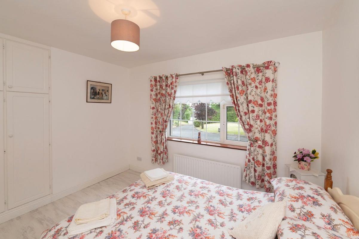 The Laurels Villa Waterford Exterior photo